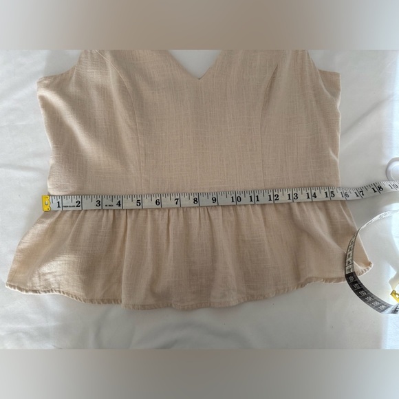 EXPRESS Chic Beige Peplum Top with Bow Straps Size Medium - Picture 7 of 9